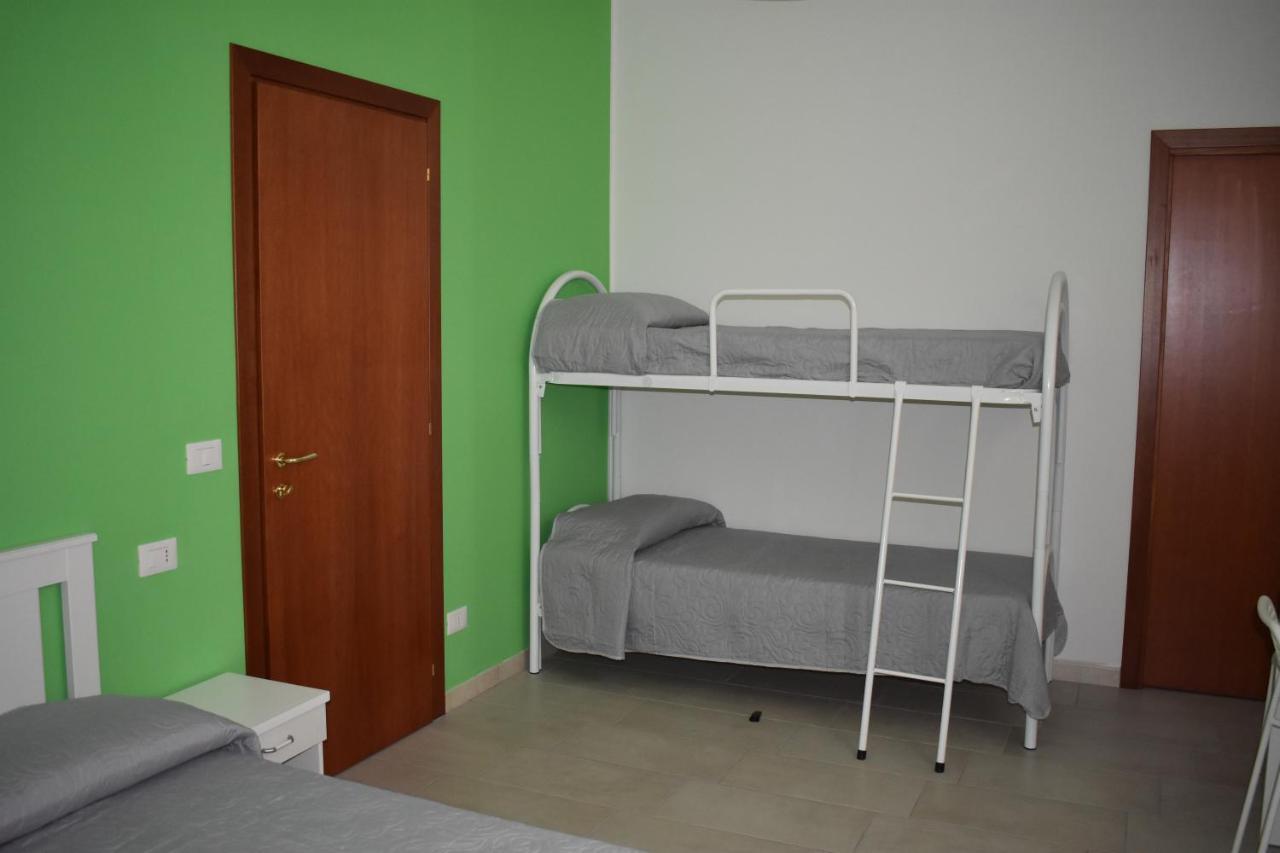B&B Da Zio Peppe Чирелла Экстерьер фото