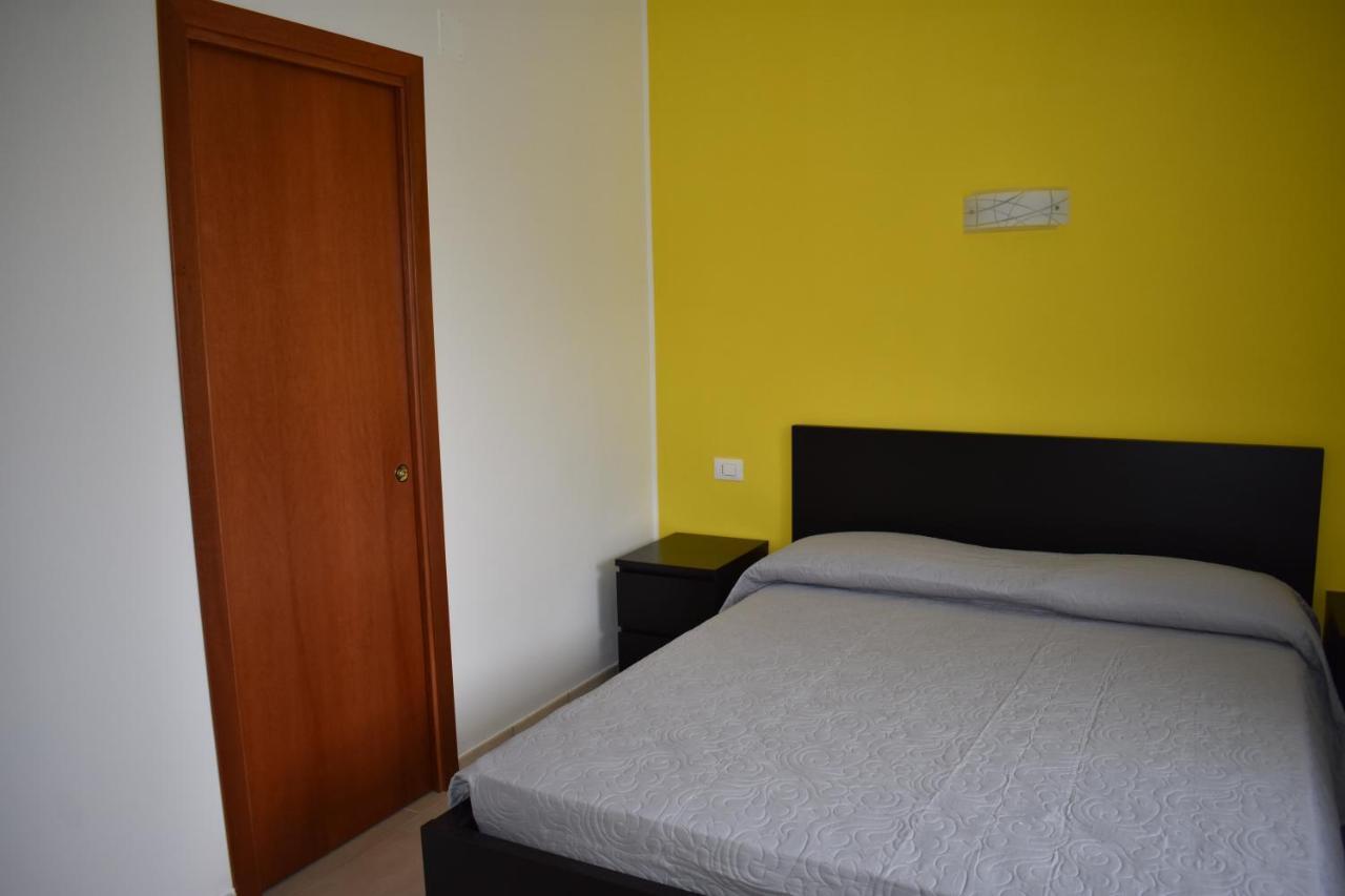 B&B Da Zio Peppe Чирелла Экстерьер фото
